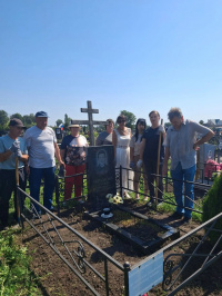 Сегодня приняли участие в акции Благоустройство памятников и воинских захоронений посетили могилу ветерана Великой Отечественной Войны Абрамовой Антонины Васильевны, бывшего работника культуры.