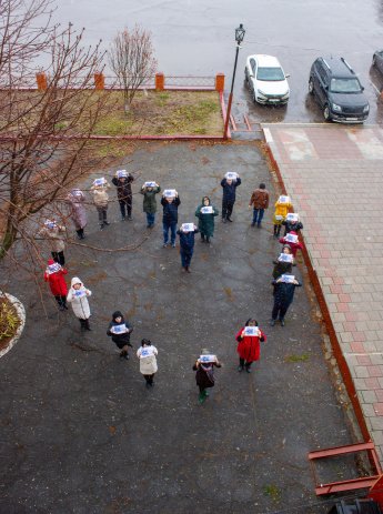 Сотрудники МБУК "Культурно-досуговый центр Токарёвского МО" и его филиалов приняли участие в акции "Сердце маме".