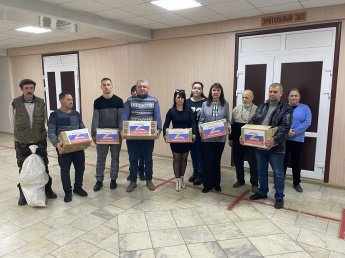 Работники МБУК "Культурно-досуговый центр Токарёвского МО" и филиалы клубного типа собрали 20000 тысяч рублей и гуманитарную помощь которые будут перечислены в фонд "Развитие Тамбовщины".